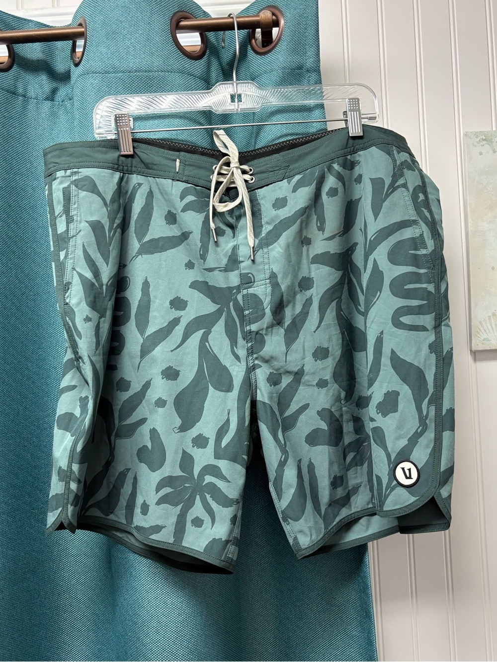 Vuori Teal Swim Trunks Size 38